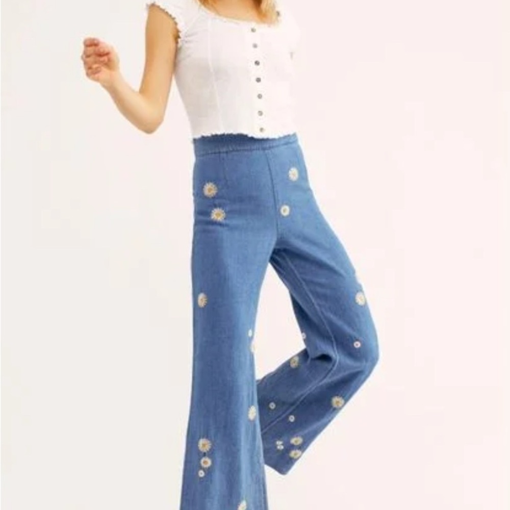 Free People Blue Floral/Daisy Wide Leg Jeans NWT